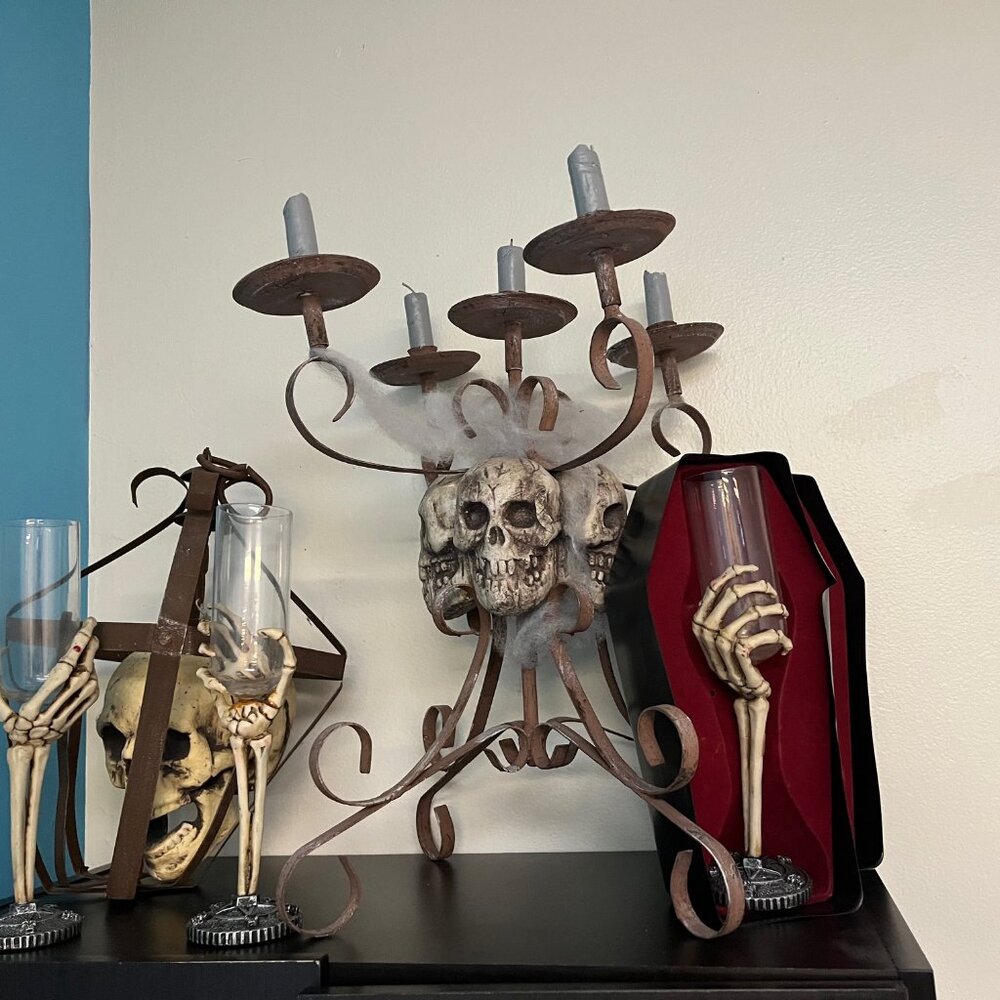 Skeleton Decor Set: Chandelier Lamp and Four Cups